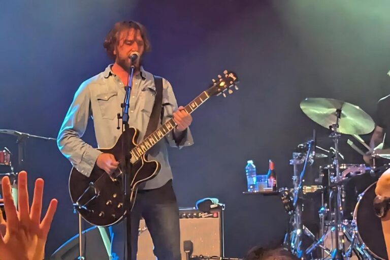 il cantante dei Jet, Nic Cester