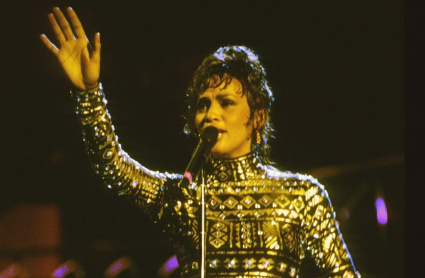 Whitney Houston: Arriva il Singolo Inedito “Love Is”
